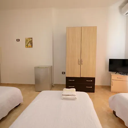 Blue Bay Apartments Sarande Exterior photo